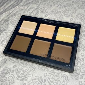 Anastasia Beverly Hills Contour Cream kit